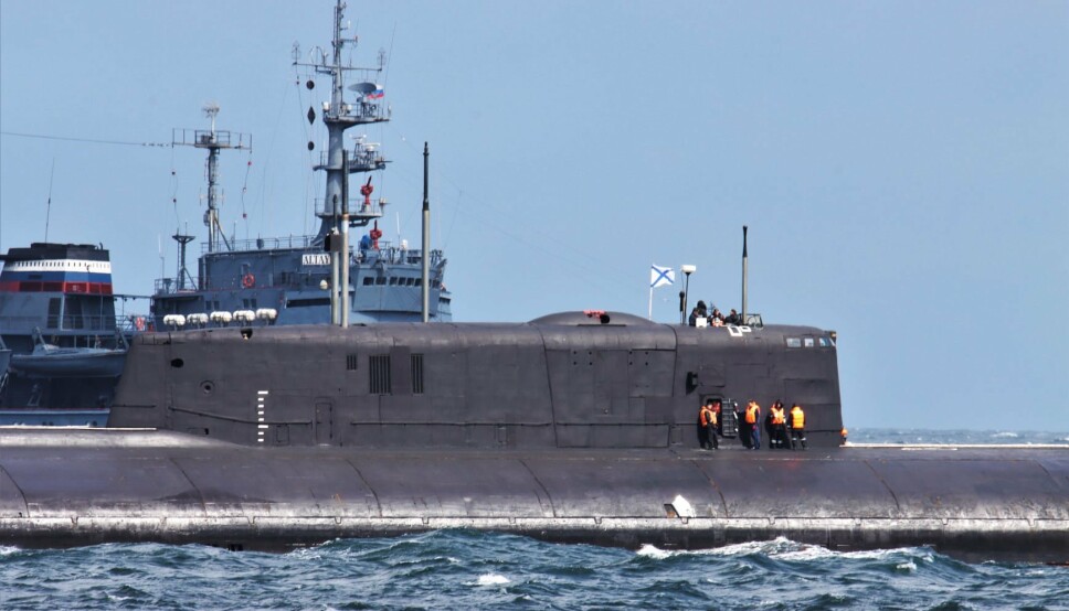PROBLEMER: Den russiske atomubåten fikk problemer med drivkraften i danske farevann.