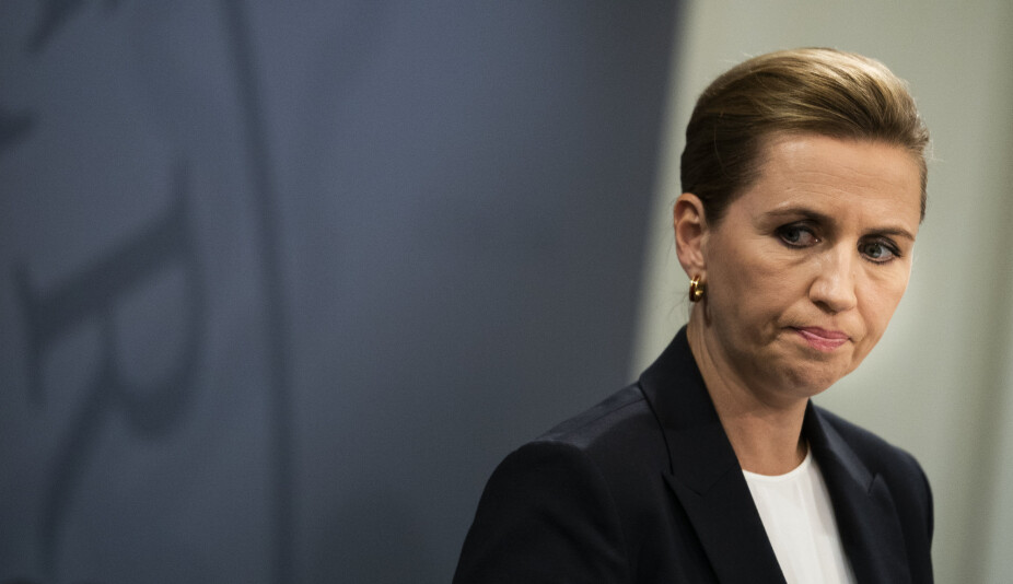 Statsminister Mette Frederiksen sier Danmark gjør alt de kan for å hente personell ut fra Afghanistan i det hun beskriver som en katastrofal situasjon.