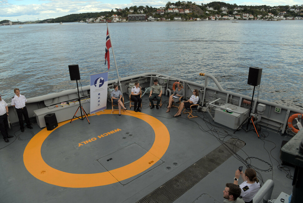 ARENDALSUKA: Debatten ble arrangert av Forsvarets forum. Den ble holdt på kystvaktfartøyet KV Norden