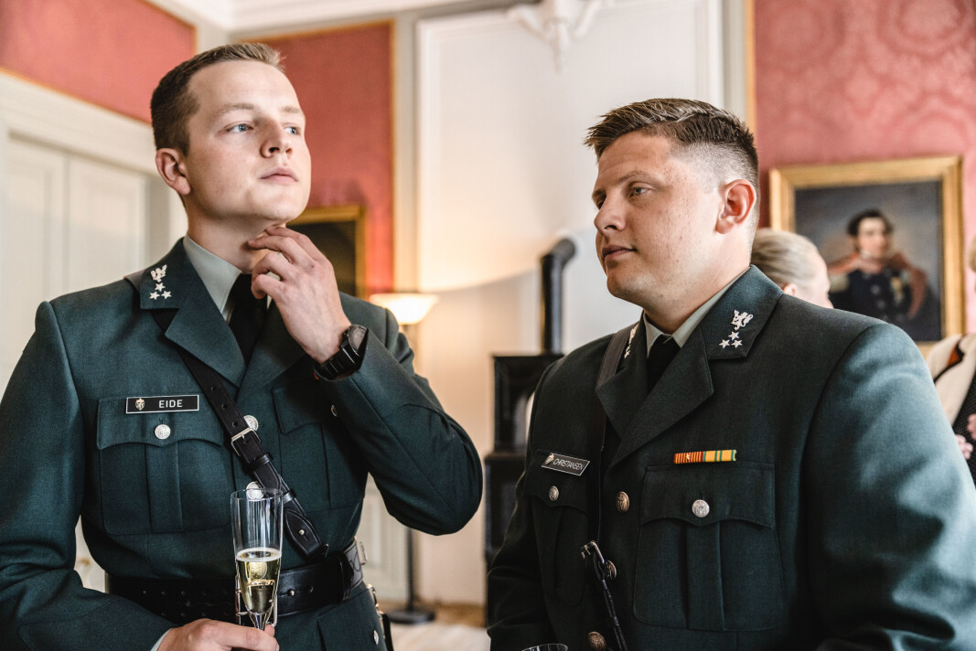 KLARE: Kadettene Oliver Eide (t.v.) og Sivert Christiansen er klare for å ta Den Gamle Krigsskolen i bruk. KLARE: Kadettene Oliver Eide (t.v.) og Sivert Christiansen er klare for å ta Den Gamle Krigsskolen i bruk.