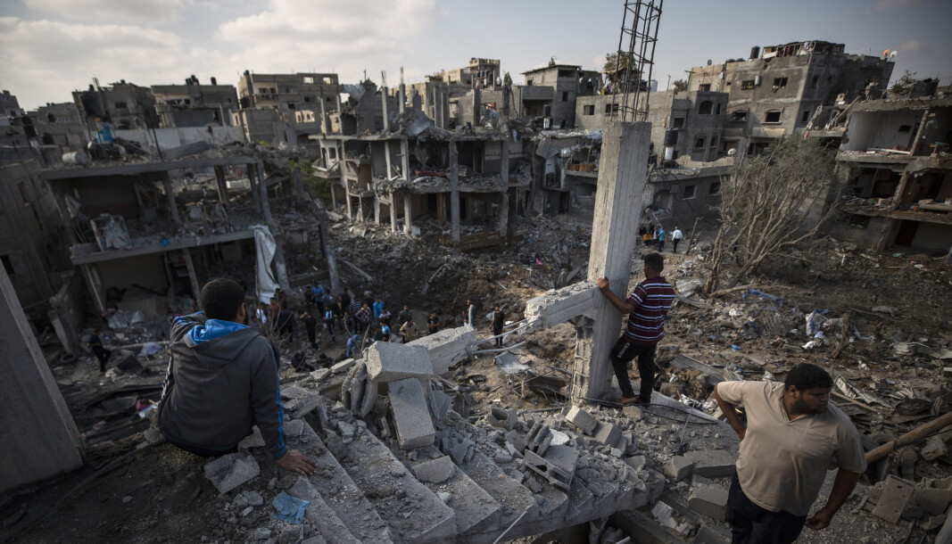 FLYANGREP: Natt til tirsdag ble det gjennomført nok et israelsk flyangrep mot Gaza. Her fra et angrep i maim mot byen Beit Hanoun, nord på Gazastripen FLYANGREP: Natt til tirsdag ble det gjennomført nok et israelsk flyangrep mot Gaza. Her fra et angrep i maim mot byen Beit Hanoun, nord på Gazastripen
