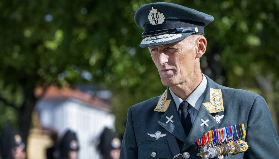 ALVORLIG: Forsvarssjef Eirik Kristoffersen beskriver sikkerhetssituasjonen i Afghanistan som alvorlig. Her er han under en medaljeseremoni på Akershus festning. ALVORLIG: Forsvarssjef Eirik Kristoffersen beskriver sikkerhetssituasjonen i Afghanistan som alvorlig. Her er han under en medaljeseremoni på Akershus festning.