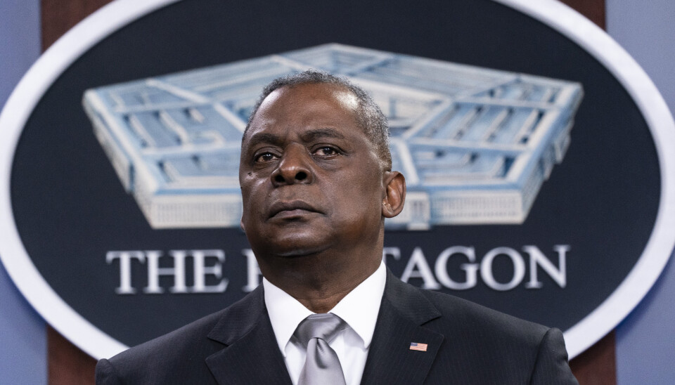 TAKKET NORSKE SOLDATER: USAs forsvarsminister Lloyd J. Austin III avbildet under en pressekonferanse i Pentagon i februar.