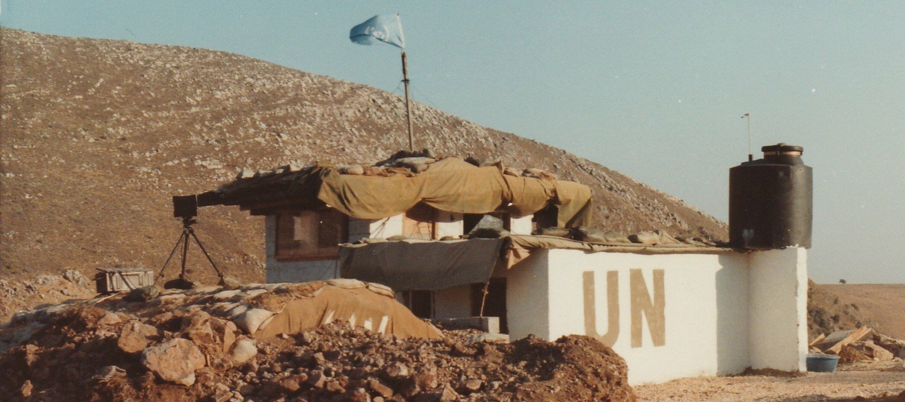 Bilder til og fra boken Norske FN-soldater i skuddlinjen, av Frank Magnes