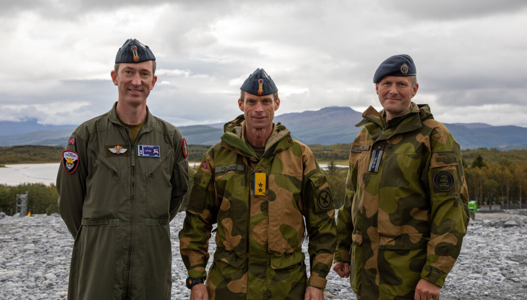 UNDER OPPBYGGING: Sjef 333 skvadron oberstløytnant Per Jørgen Tiller, sjef Luftforsvaret generalmajor Rolf Folland og sjef 133 luftving obert Erik Guldvog la ned grunnsteinen for det nye av MPA-bygget for P-8. UNDER OPPBYGGING: Sjef 333 skvadron oberstløytnant Per Jørgen Tiller, sjef Luftforsvaret generalmajor Rolf Folland og sjef 133 luftving obert Erik Guldvog la ned grunnsteinen for det nye av MPA-bygget for P-8.