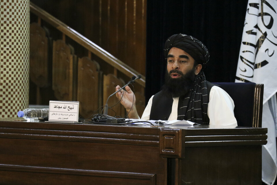 NY REGJERING: Taliban-talsmann Zabihullah Mujahid under en pressekonferanse i Kabul mandag 6. september. Tirsdag kunngjorde han Talibans nye regjering.