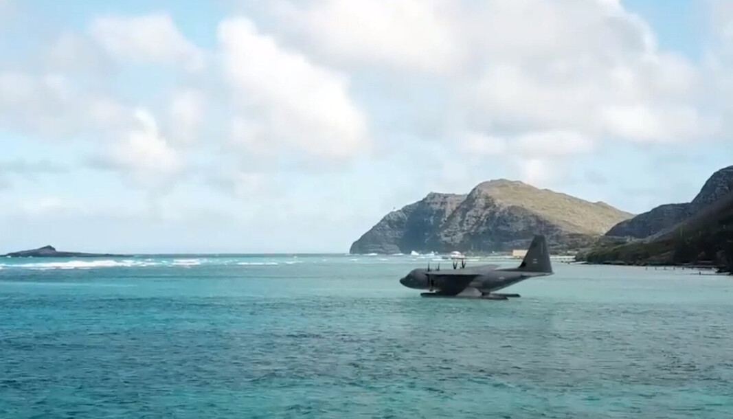 AMFIBIEFLY: En konsepttegning viser en ny Hercules-variant med pontonger som gjør det i stand til å lande på vannet. AMFIBIEFLY: En konsepttegning viser en ny Hercules-variant med pontonger som gjør det i stand til å lande på vannet.