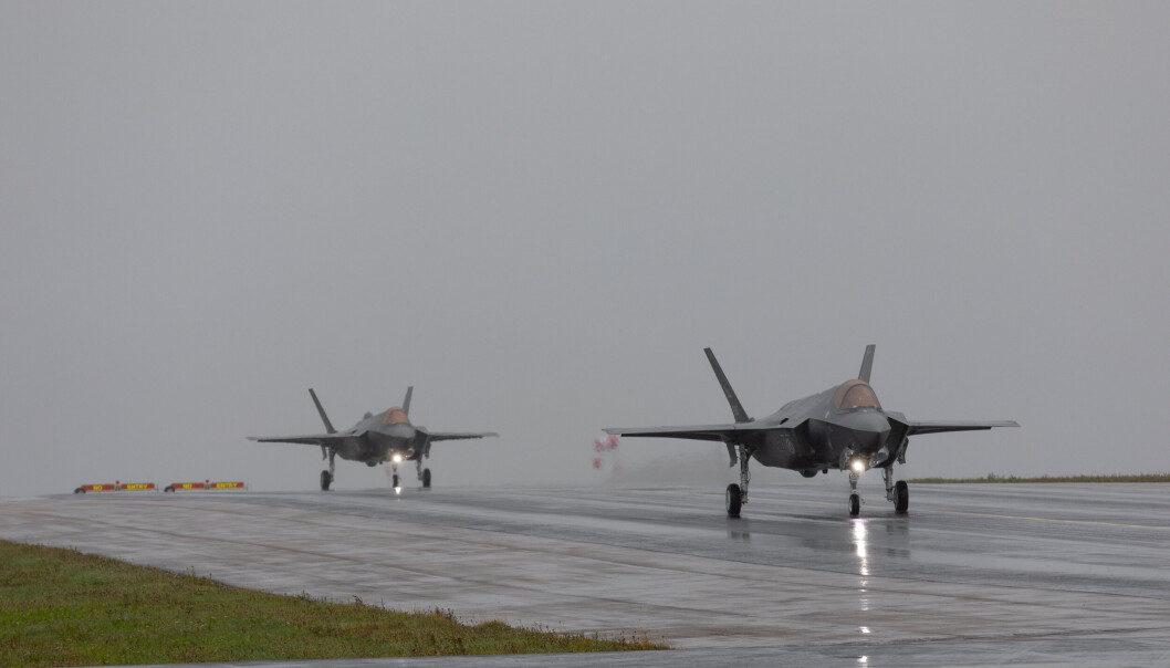 SLAPP BOMBER: F-35A taxer ut til rullebanen 5. september for ta av under Falcon Deploy 2021 på Evenes flystasjon. Under øvelsen slapp flyene for første gang skarpe bomber i Norge. SLAPP BOMBER: F-35A taxer ut til rullebanen 5. september for ta av under Falcon Deploy 2021 på Evenes flystasjon. Under øvelsen slapp flyene for første gang skarpe bomber i Norge.