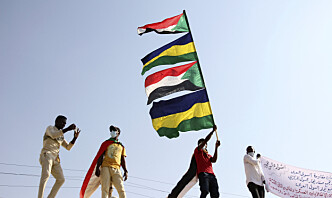 Demonstranter i Sudan krever nytt sivilt styre
