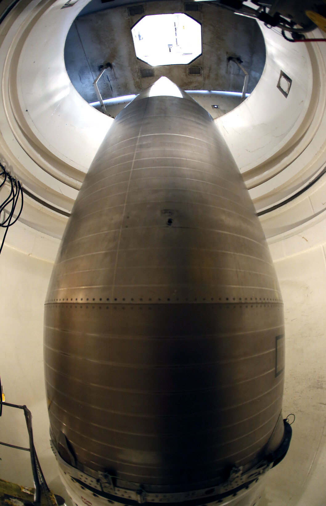 STRIDSHODE: Dette bildet er fra et utskytningsrør for Minuteman 3 missil-øvelser ved Minot Air Force Base i Nord-Dakota. Bildet er fra 2014. STRIDSHODE: Dette bildet er fra et utskytningsrør for Minuteman 3 missil-øvelser ved Minot Air Force Base i Nord-Dakota. Bildet er fra 2014.