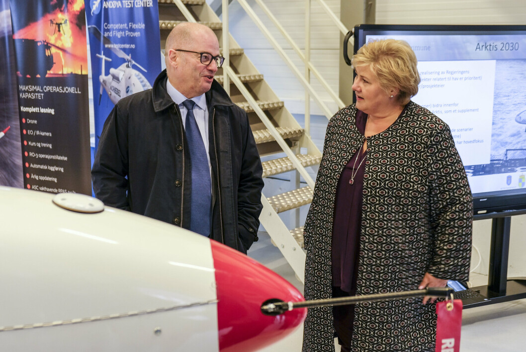 Odd Roger Enoksen har i perioden 2005-2021 vært leder for Andøya Space. Her sammen med statsminister Erna Solberg.