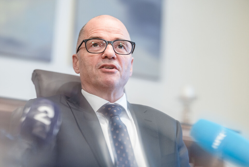 Torsdag 14. oktober tok Odd Roger Enoksen over som forsvarsminister.