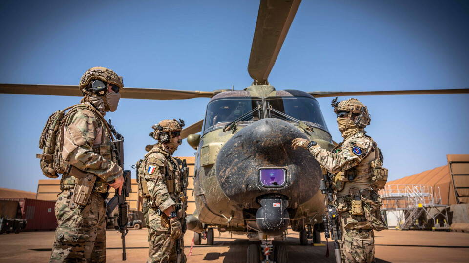 SPESIALSTYRKER: Task Force Takuba er en multinasjonal spesialstyrkeinnsats. Det svenske styrkebidraget bstår av en helikopterbåren hurtigreaksjonsstyrke. Bildet viser spesialsoldater fra ulike nasjoner på plass i innsatsområdet.