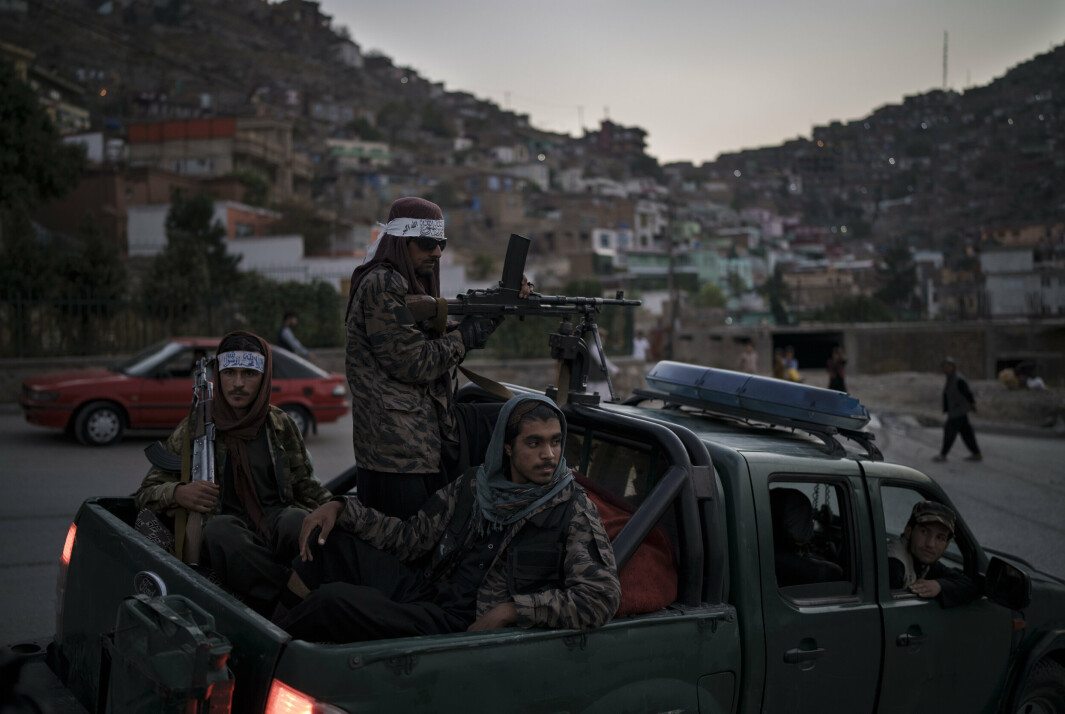 MAKTBRUK: Talibansoldater ved Kabul i september i år.