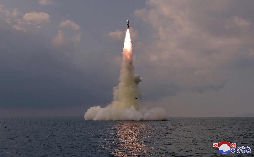 PRØVESKYTING: Nord-Korea gjennomførte tirsdag en prøveskyting av et missil fra en ubåt utenfor kysten av landet. Bildet er offentliggjort av det statlige nyhetsbyrået KCNA. PRØVESKYTING: Nord-Korea gjennomførte tirsdag en prøveskyting av et missil fra en ubåt utenfor kysten av landet. Bildet er offentliggjort av det statlige nyhetsbyrået KCNA.
