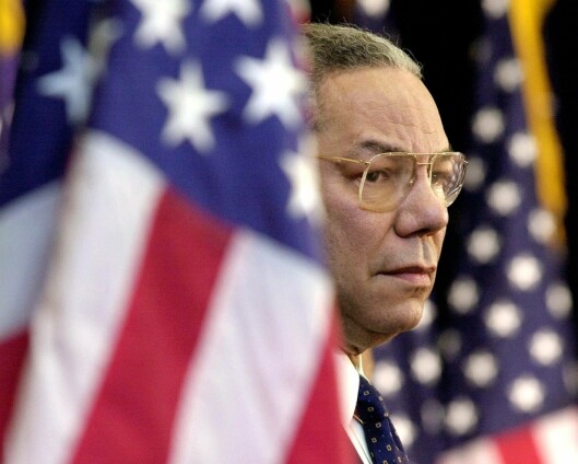Falske rykter om koronavaksinen bredte om seg etter Colin Powells død