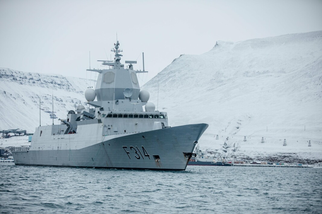 ARKTIS: Fregatten KNM Thor Heyerdahl på det årlige Svalbardtoktet.