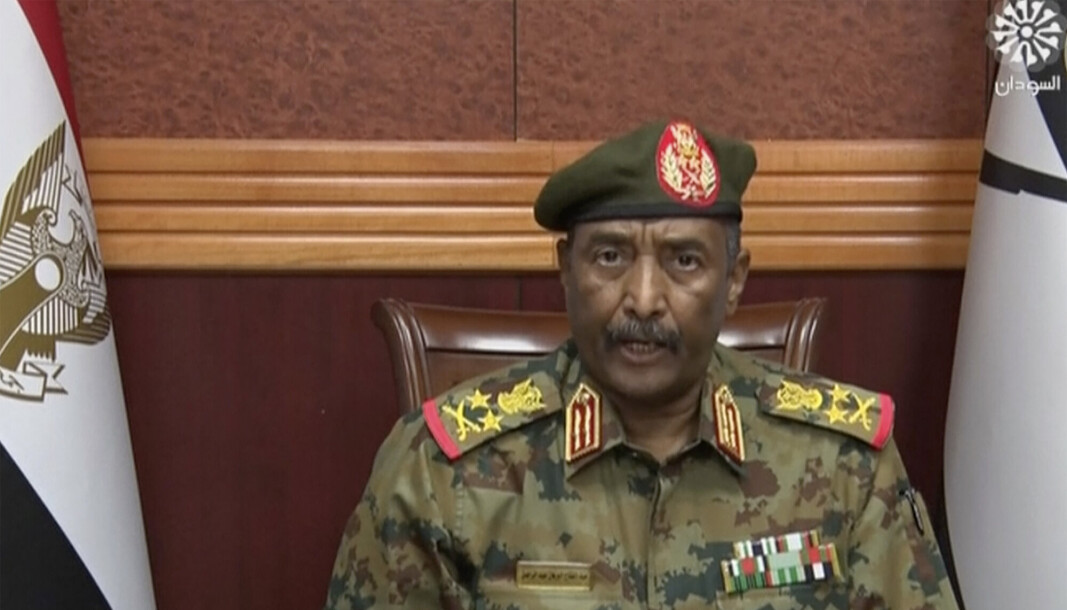SUDAN: FNs sikkerhetsråd møtes tirsdag for å diskutere utviklingen i Sudan. Abdel-Fattah al-Burhan, landets fremste general, avsatte mandag overgangsregjeringen og erklærte unntakstilstand. SUDAN: FNs sikkerhetsråd møtes tirsdag for å diskutere utviklingen i Sudan. Abdel-Fattah al-Burhan, landets fremste general, avsatte mandag overgangsregjeringen og erklærte unntakstilstand.
