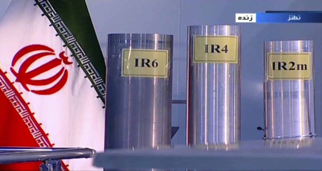 SENTRIFUGER: Tre typer sentrifuger til anrikelse av uran som ble vist på iransk TV i 2018.