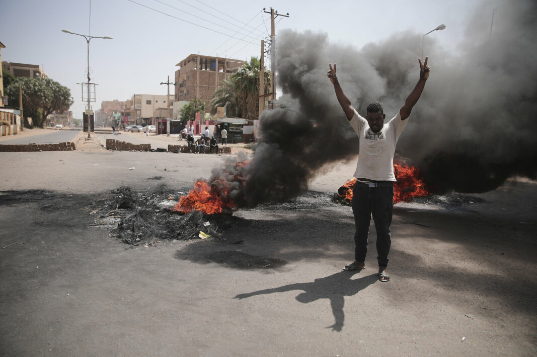 DEMONSTRANTER: Demonstrasjoner i Khartoum tirsdag.