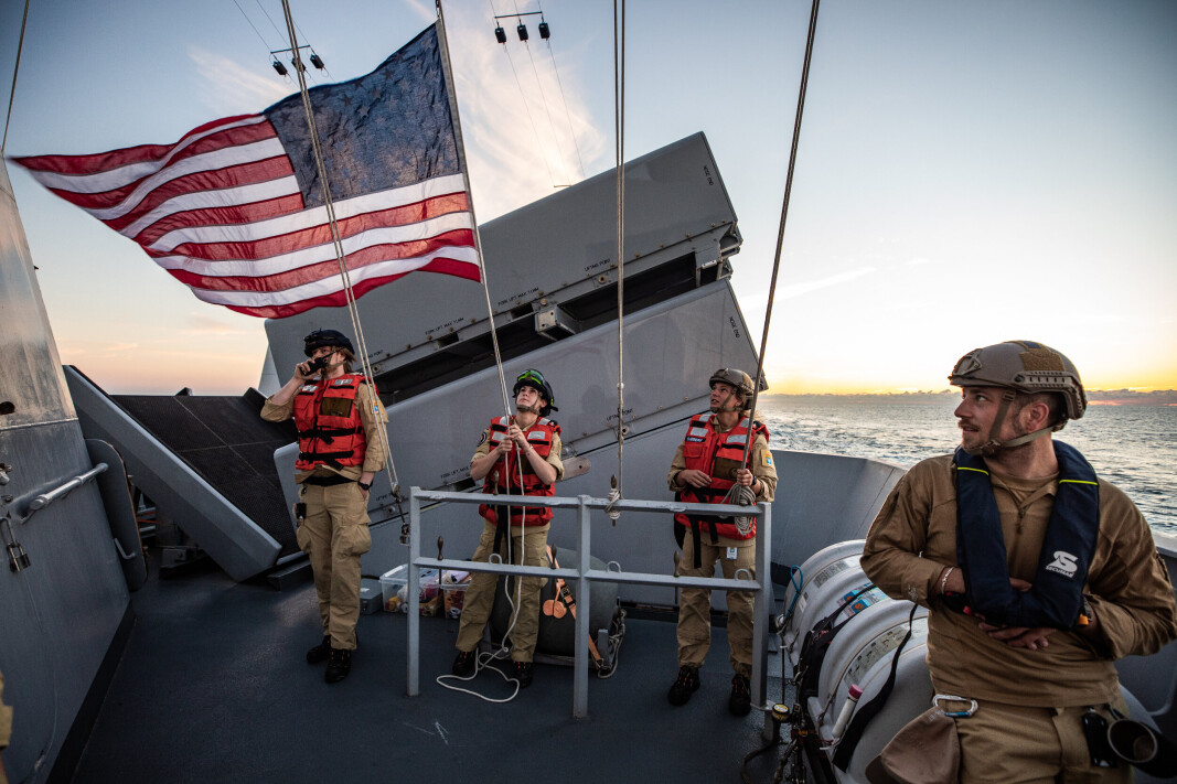 AMERIKANSK KOMMANDO: Mannskap om bord på KNM Fritdjof Nansen i USA. AMERIKANSK KOMMANDO: Mannskap om bord på KNM Fritdjof Nansen i USA.