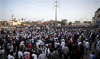 Sudan kastet ut i ny usikkerhet og blodig uro