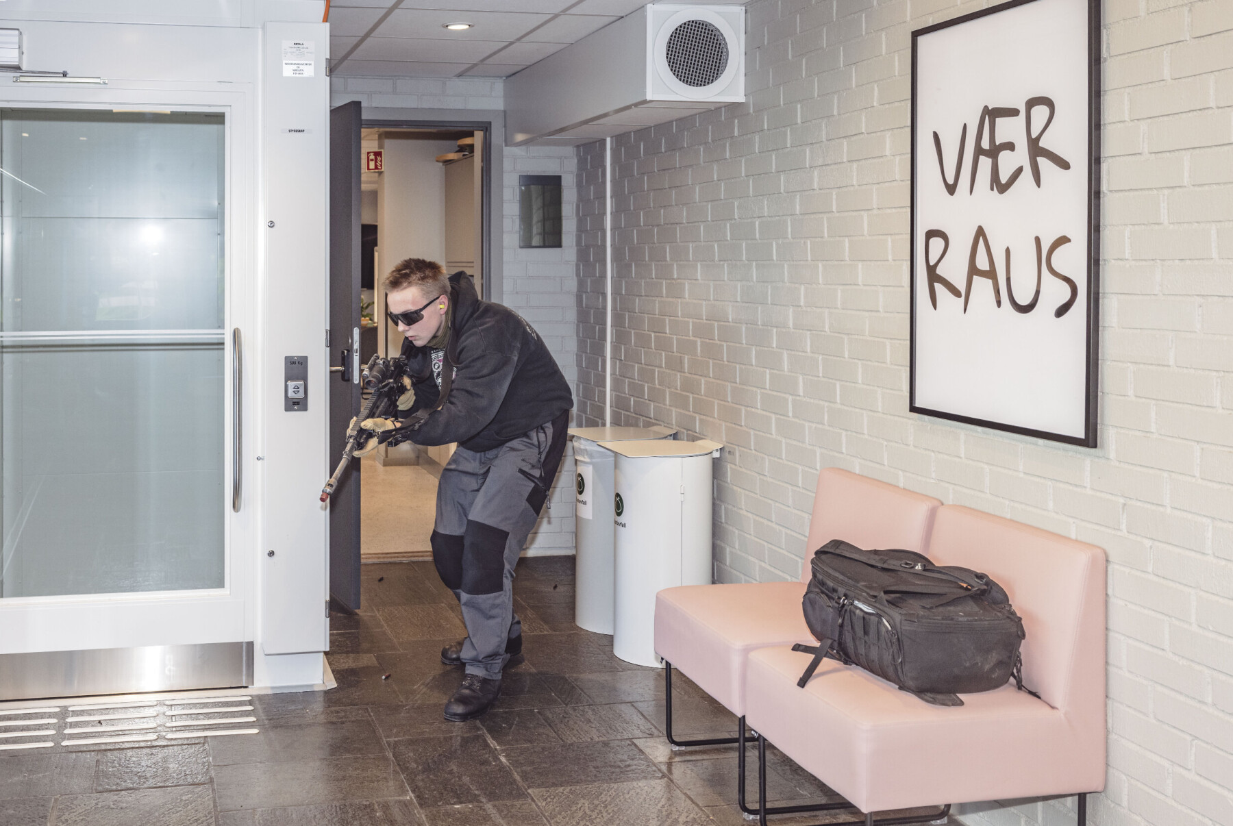 politi, helsevesen og militært personell har masseskadeøvelse på og rundt Knutepunkt Strømsø (gamle Strømsø ungdomsskole). politi, helsevesen og militært personell har masseskadeøvelse på og rundt Knutepunkt Strømsø (gamle Strømsø ungdomsskole).
