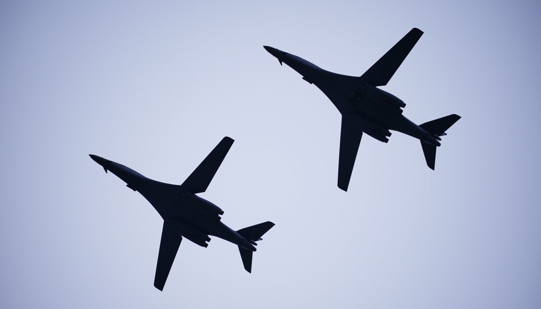 USA: Amerikanske B-1B «Lancer» bombefly flyr over Ørland. Nå skal USA selge raketter til Saudi-Arabia. USA: Amerikanske B-1B «Lancer» bombefly flyr over Ørland. Nå skal USA selge raketter til Saudi-Arabia.