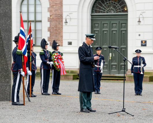 Forsvarets minnedag markert foran det nye veteranmonumentet