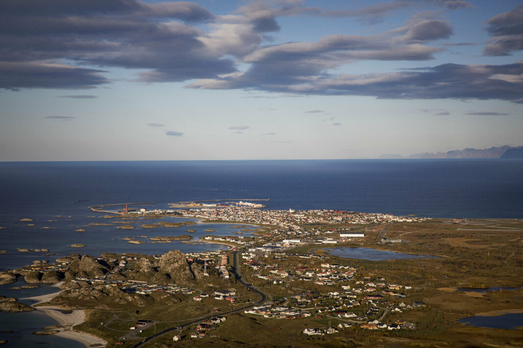 FRA LUFTA: Andenes sett fra fjellet Andehue. I 2023 mister lokalsamfunnet flystasjonen. FRA LUFTA: Andenes sett fra fjellet Andehue. I 2023 mister lokalsamfunnet flystasjonen.