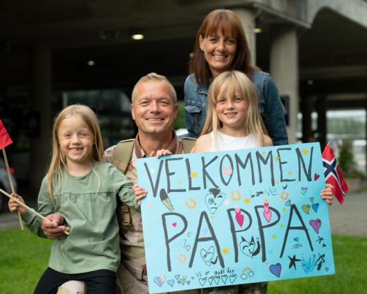 Forsvarsfamilie i NRK Super-serie: – Grugleder seg