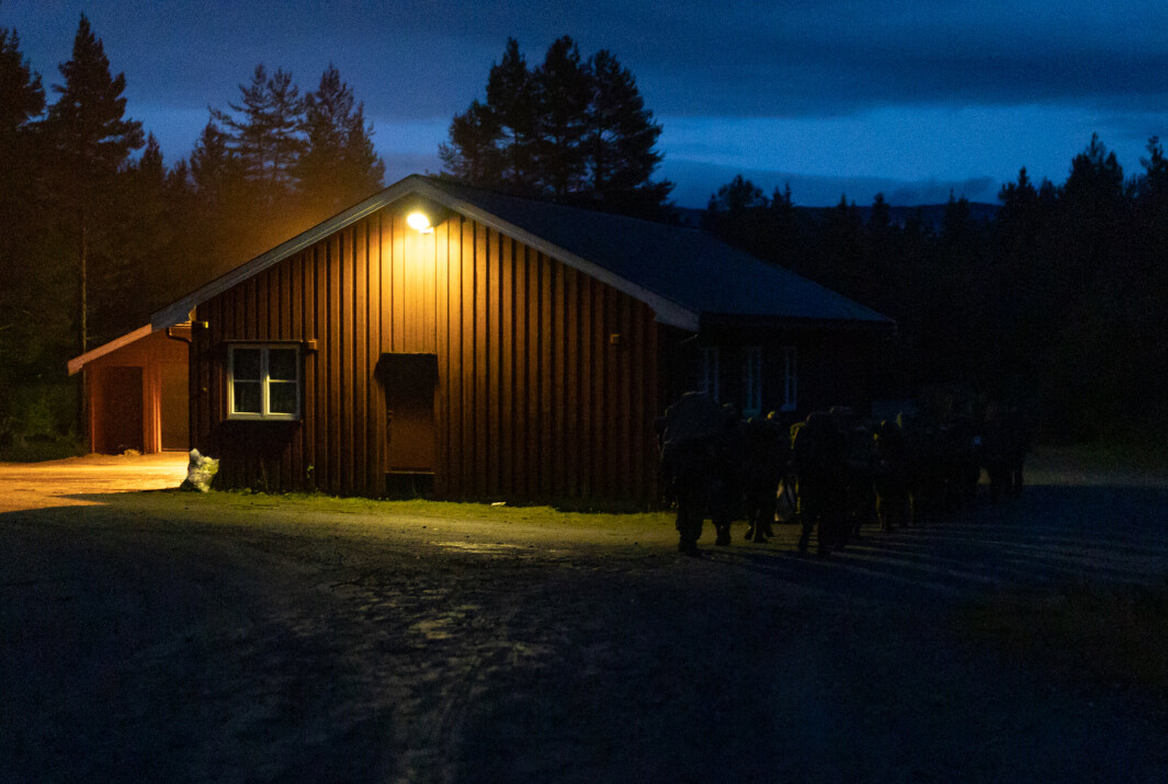 FUNNET DØD: En heimevernssoldat ble lørdag funnet død på Heistadmoen. Bildet er fra en øvelse i september. FUNNET DØD: En heimevernssoldat ble lørdag funnet død på Heistadmoen. Bildet er fra en øvelse i september.
