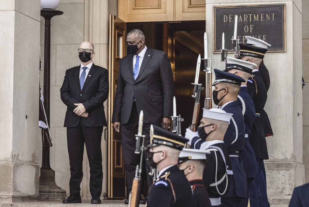 PENTAGON: Odd Roger Enoksen sammen med USAs forsvarsminister Lloyd Austin i Pentagon. PENTAGON: Odd Roger Enoksen sammen med USAs forsvarsminister Lloyd Austin i Pentagon.