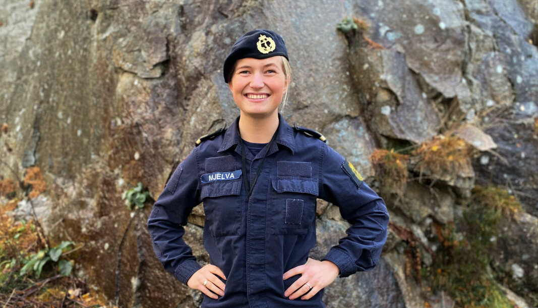 FENRIK: Synne Mjelva jobber som logistikkoffiser i Marinens logistikkommando. FENRIK: Synne Mjelva jobber som logistikkoffiser i Marinens logistikkommando.