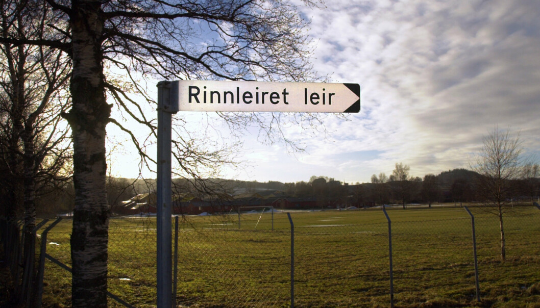 GJENNOMSØKES: En leteaksjon etter de forsvunnede objektene pågår i Rinnleiret militærleir.