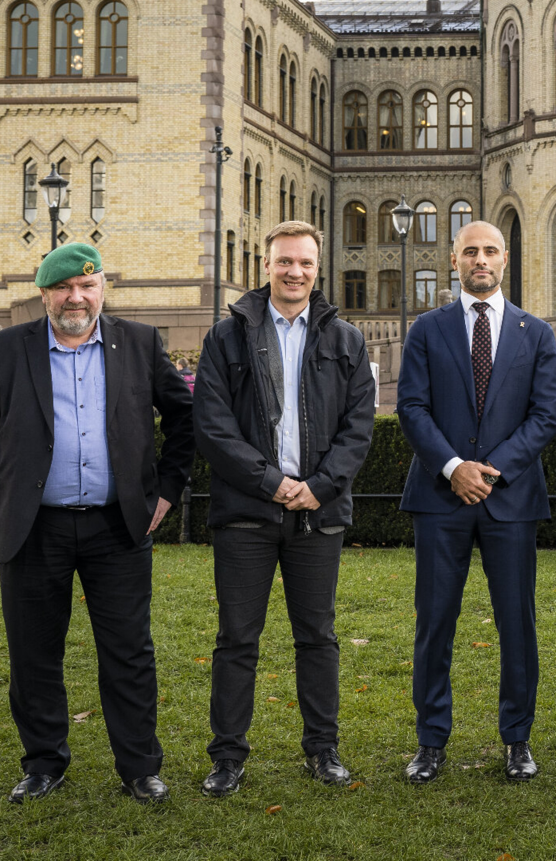 Bengt Fasteraune, Bård Ludvig Thorheim, Mahmoud Farahmand, Morten Wold, Grunde Almeland, Tage Pettersen, Sverre Myrli og Roy Trellevik har alle vært i Forsvaret. Bengt Fasteraune, Bård Ludvig Thorheim, Mahmoud Farahmand, Morten Wold, Grunde Almeland, Tage Pettersen, Sverre Myrli og Roy Trellevik har alle vært i Forsvaret.