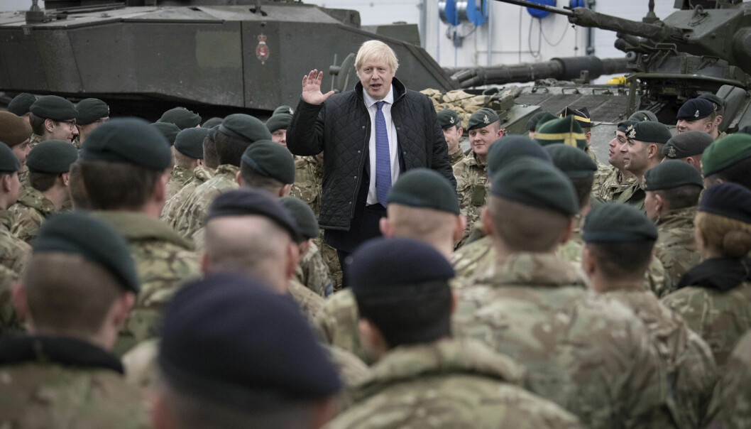 STATSMINISTER: Storbritannias statsminister Boris Johnson under et førjulsbesøk hos britiske soldater i Estland i 2019.) STATSMINISTER: Storbritannias statsminister Boris Johnson under et førjulsbesøk hos britiske soldater i Estland i 2019.)