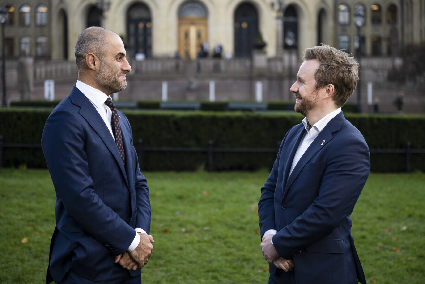 GJENSYN: Eirik Sætre var menig og hadde Mahmoud Farahmand som befal. Nå er de kolleger på Stortinget. GJENSYN: Eirik Sætre var menig og hadde Mahmoud Farahmand som befal. Nå er de kolleger på Stortinget.