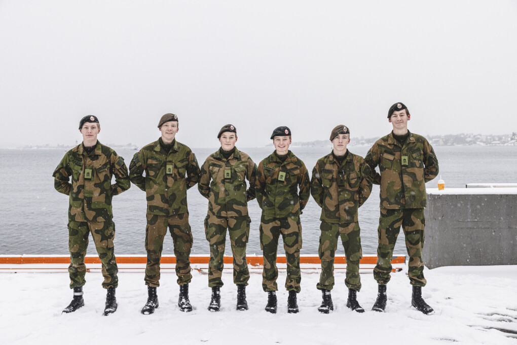 LAGARBEID: De samarbeidet raskt og effektivt om redningsdåden. Fra venstre: Sondre Bursvik, Mikkel Spurkland, Marte Smestad, Mari Johannessen, Fredrik Aniksdal og Mads Bårnes. LAGARBEID: De samarbeidet raskt og effektivt om redningsdåden. Fra venstre: Sondre Bursvik, Mikkel Spurkland, Marte Smestad, Mari Johannessen, Fredrik Aniksdal og Mads Bårnes.