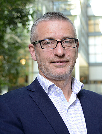 Forsvarsbygg-direktør Thorbjørn Thoresen mener man ikke kan konkludere at kasernene er for høye. Forsvarsbygg-direktør Thorbjørn Thoresen mener man ikke kan konkludere at kasernene er for høye.