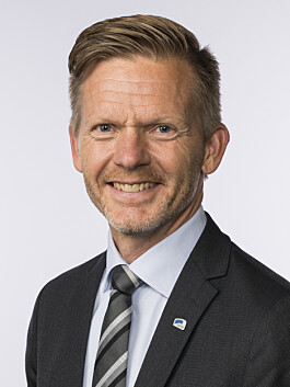 Tage Pettersen (49) Tage Pettersen (49)