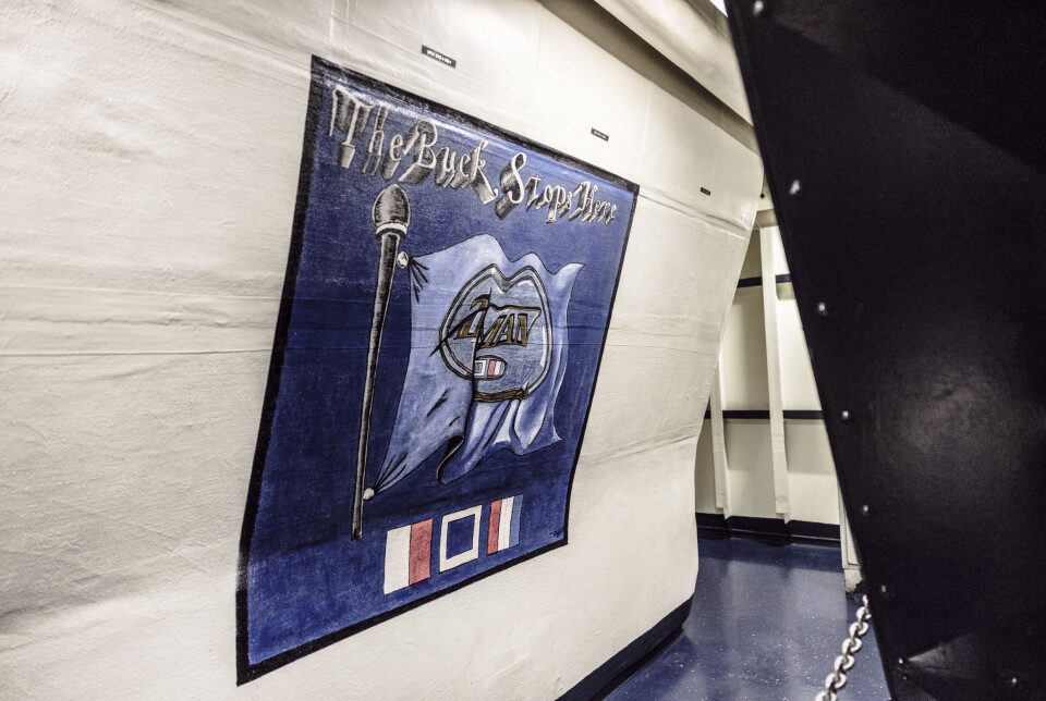 MOTTO: «The Buck Stops Here» er mottoet til hangarskipet.