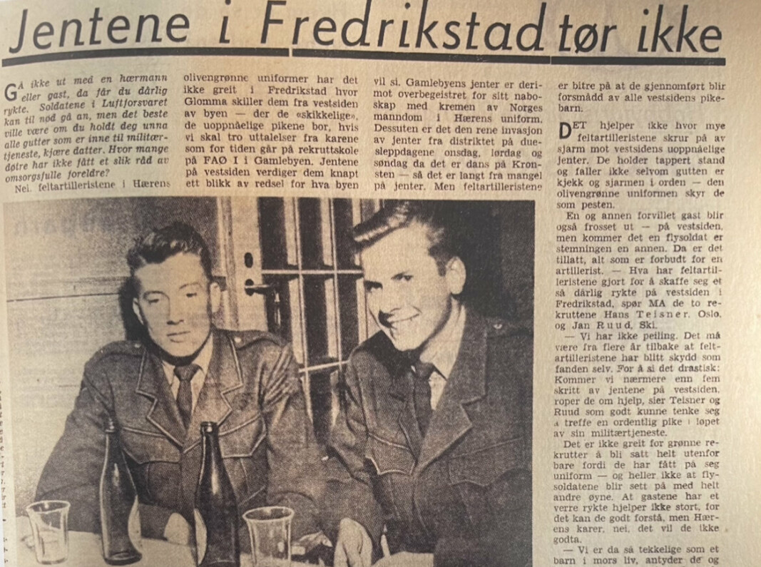 UOPPNÅELIGE: – Det hjelper ikke hvor mye feltartilleristene skrur på av sjarm i retning mot Vestsidens uoppnåelige jenter, sier rekruttene Hans Teisen fra Oslo og Jan Ruud fra Ski i MA i 1961.