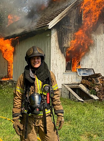 BRANNKONSTABEL: May jobber i Vestfold indrekommunale Brannvesen. BRANNKONSTABEL: May jobber i Vestfold indrekommunale Brannvesen.