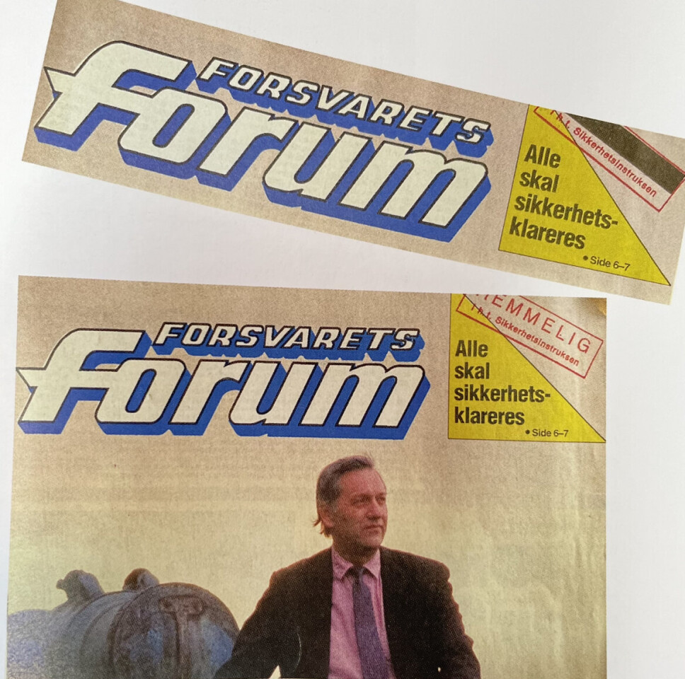 KREATIV: Hemmelig-stempel til besvær for redaksjonen i Forsvarets forum i 1993. Trykkeriet berger fadesen med å legge på svartsladd 86 000 eksemplarer før bladene distribueres.