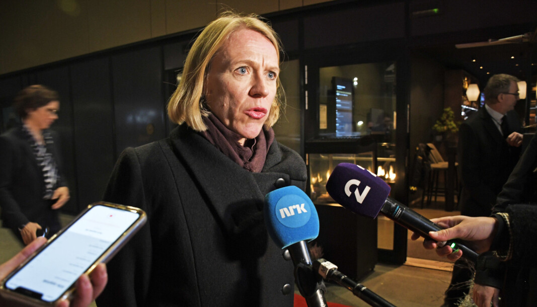 MYANMAR: Utenriksminister Anniken Huitfeldt (Ap) gjentar oppfordringen til militærjuntaen i Myanmar om å opprettholde demokratiske institusjoner og prosesser, unngå vold og fullt ut respektere menneskerettighetene, og rettsstatsstyre. MYANMAR: Utenriksminister Anniken Huitfeldt (Ap) gjentar oppfordringen til militærjuntaen i Myanmar om å opprettholde demokratiske institusjoner og prosesser, unngå vold og fullt ut respektere menneskerettighetene, og rettsstatsstyre.