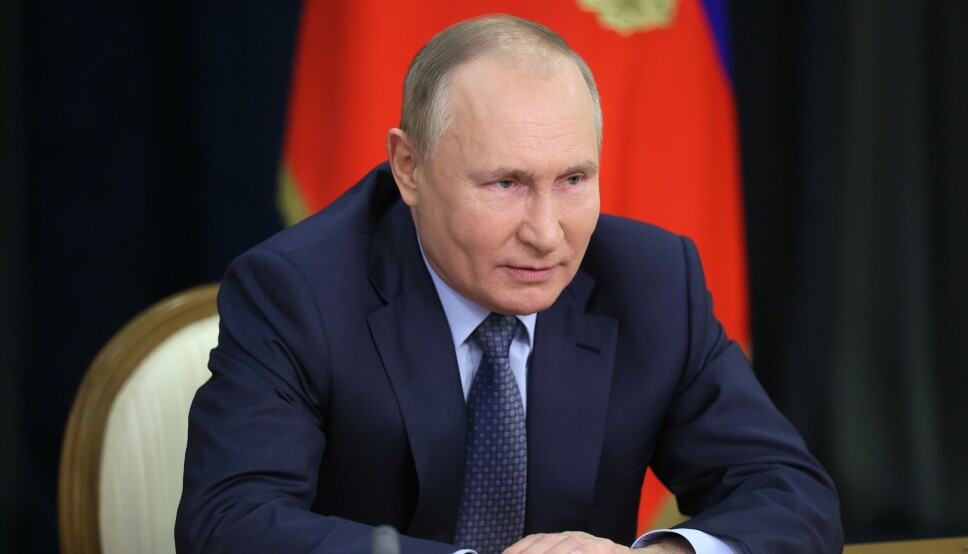 UKRAINA: Russlands president Vladimir Putin under en seremoni i forbindelse med åpningen av ti nye metrostasjoner i Moskva tirsdag. Samme dag møtte han USAs president Joe Biden i et digitalt møte for å diskutere Ukraina