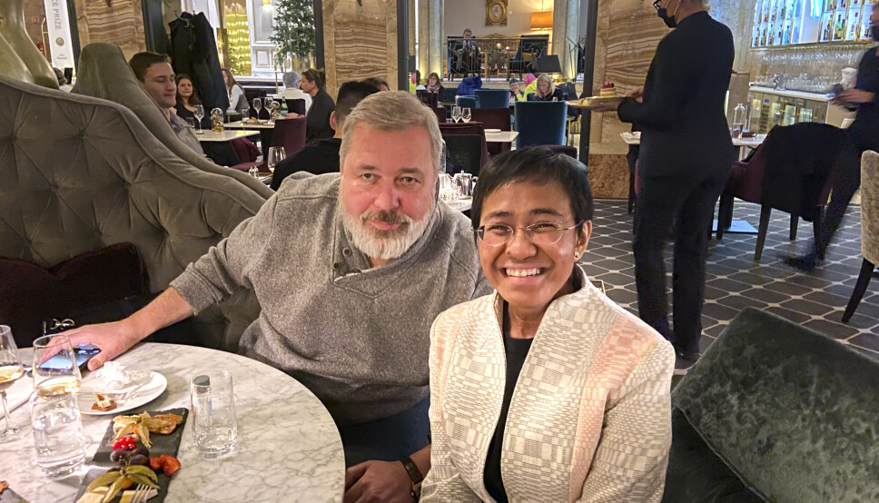 I OSLO: Fredsprisvinnerne Dmitrij Muratov og Maria Ressa i Oslo onsdag.
