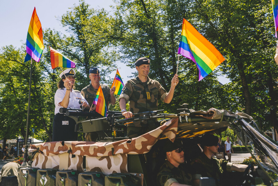 PRIDE: I juni ble Eirik Kristoffersen den første norske forsvarssjefen som deltok i Pride-paraden.