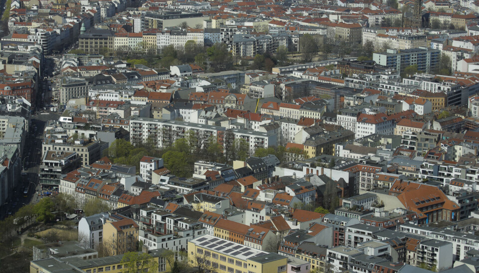 BERLIN: En krigsbombe skal uskadeliggjøres i distriktet Mitte i Berlin. Bildet viser distriktet Mitte i Berlin og er tatt fra tv-tårnet.